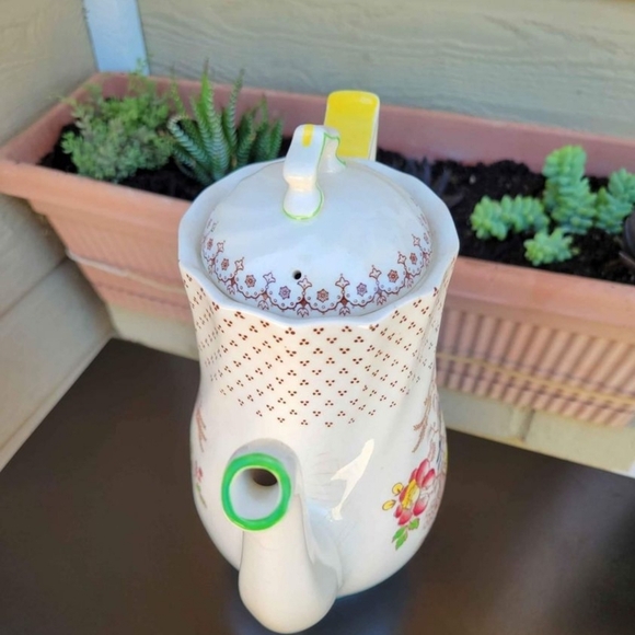 Antique Royal Doulton Grantham Coffee/ Teapot - Picture 3 of 6